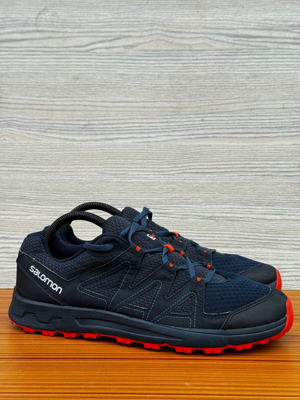 Salomon Blackstonia – Outdoor Hiking Shoes