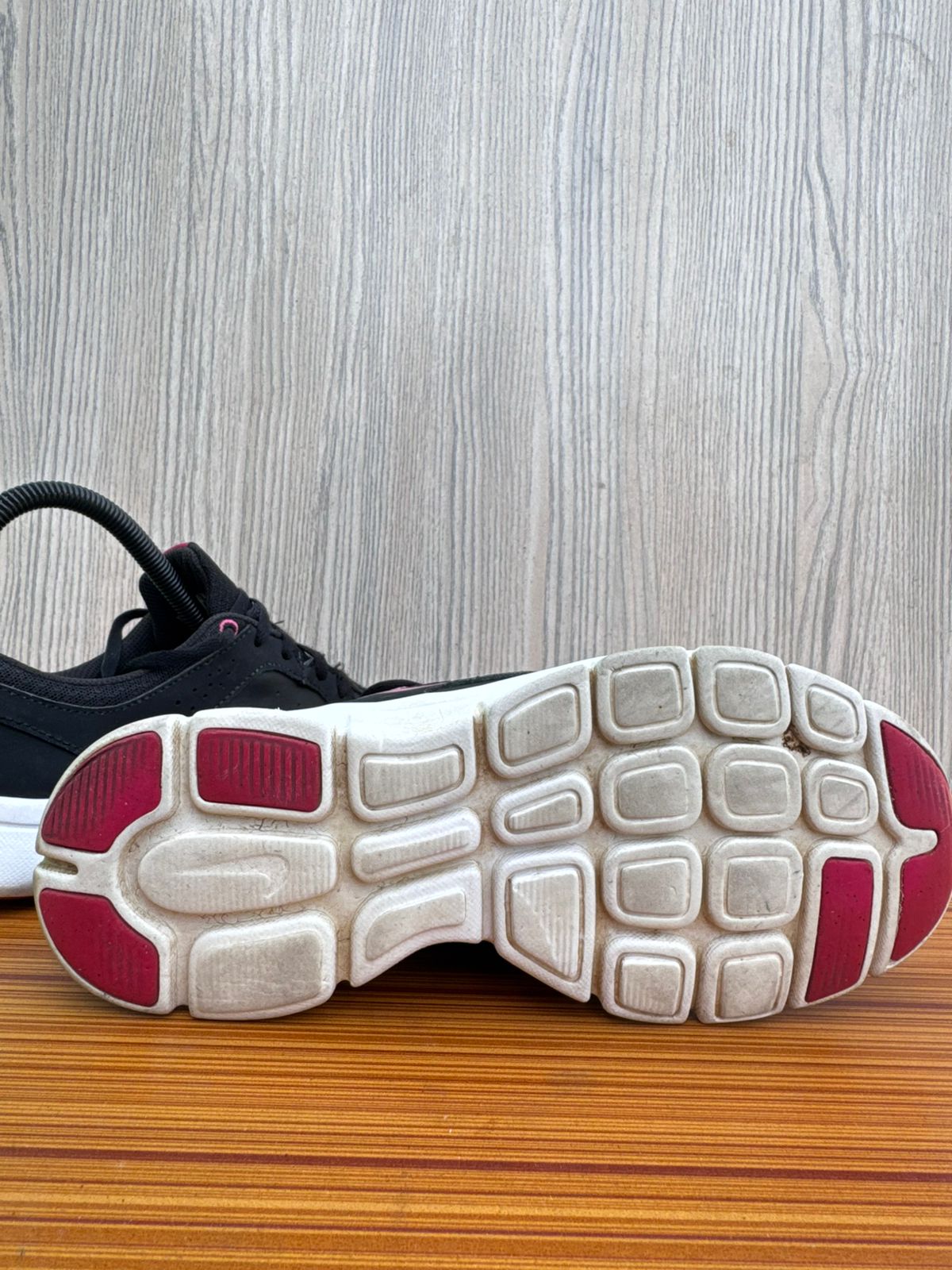 Nike Flex LTR Sneakers