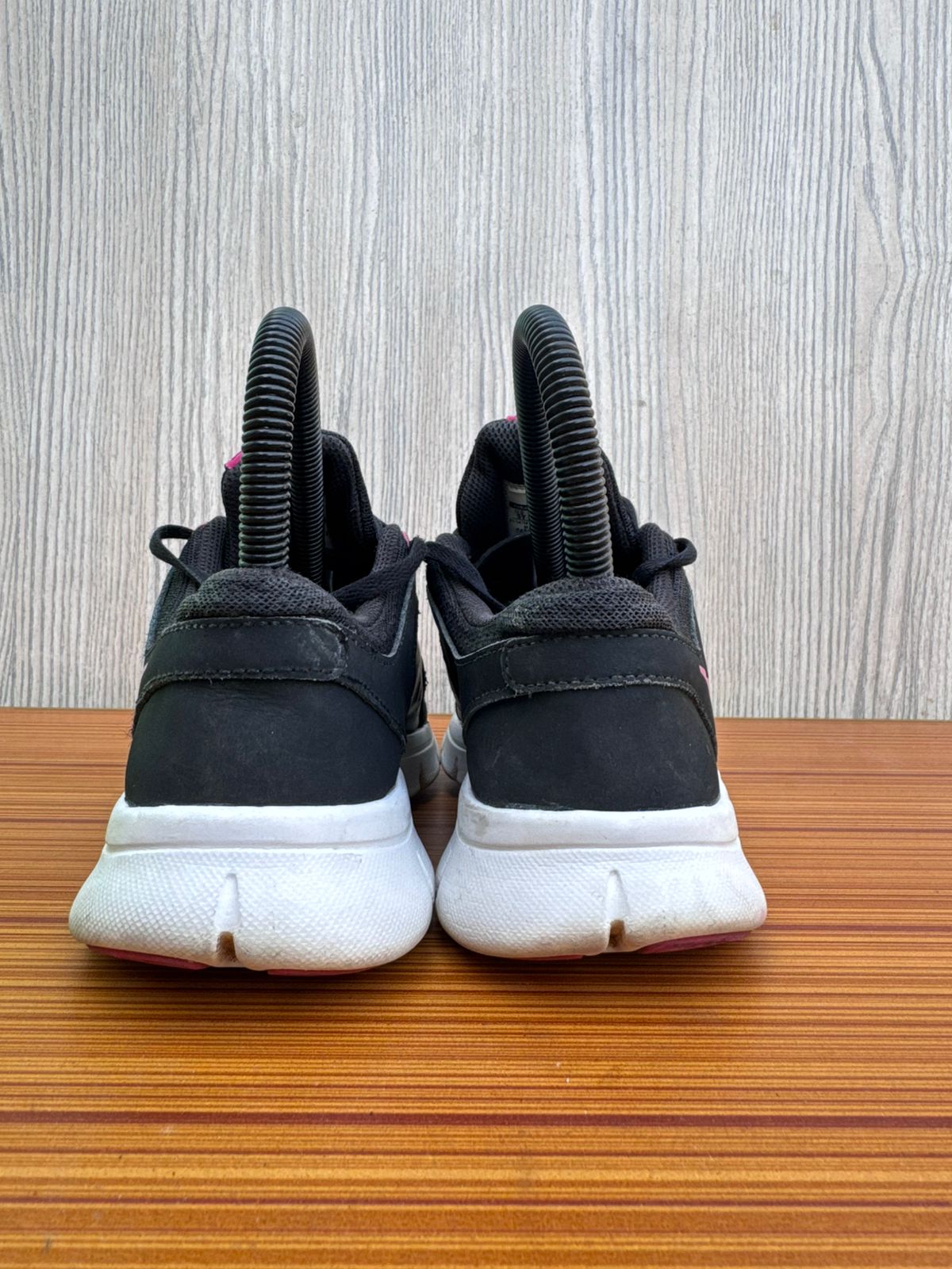 Nike Flex LTR Sneakers